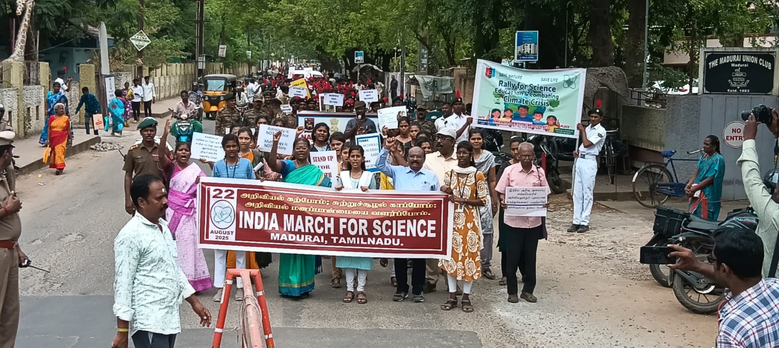 Students raise awareness of climate change at India March for Science rally – The Hindu